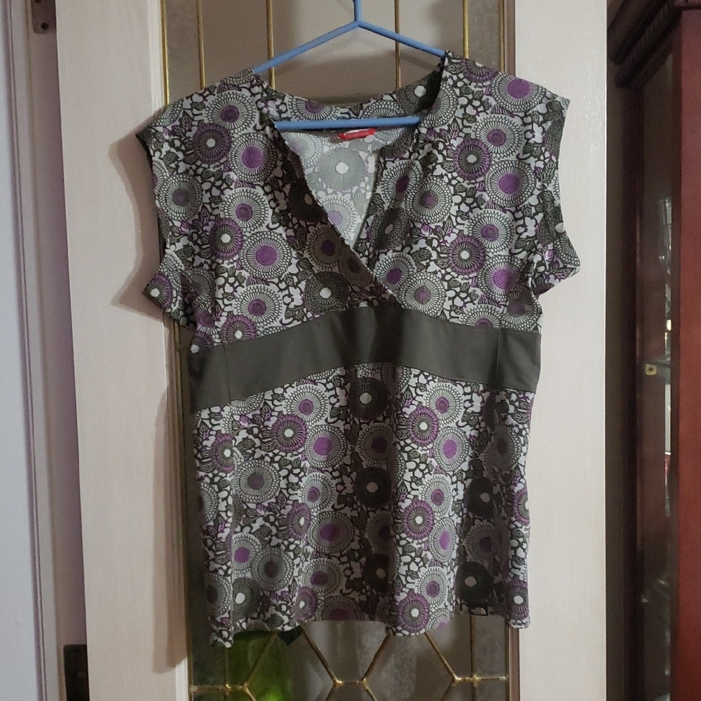 THE North Face Floral Patterned Women's Top - Purple and Green.  Size S